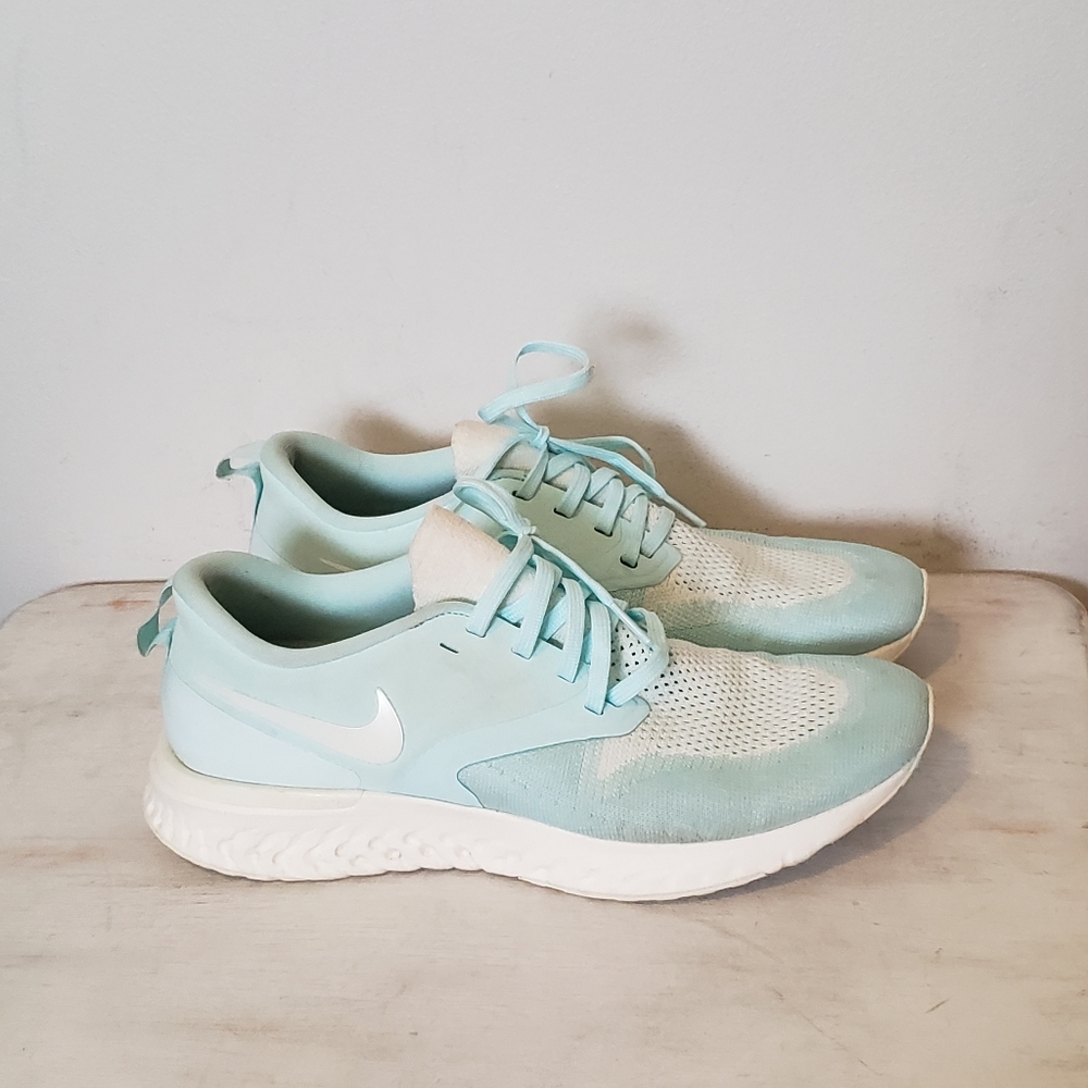 Nike odyssey react flyknit 9.5 blue white shoes